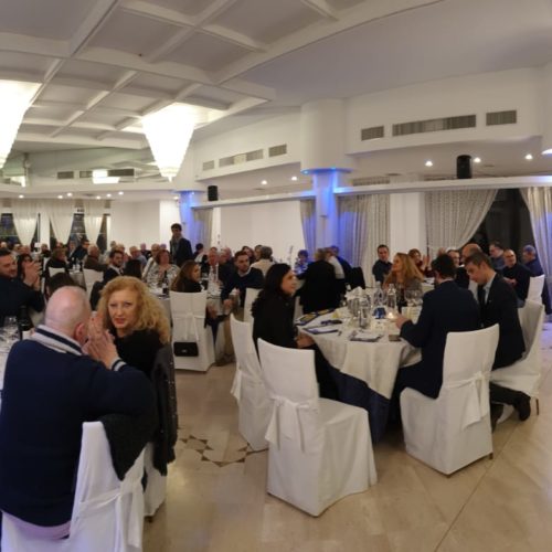 FRATELLI D’ITALIA CHIAMA A RACCOLTA UNA SALA GREMITA DI MILITANTI ALLA CENA ELETTORALE FDI CIRCONDARIO IMOLESE