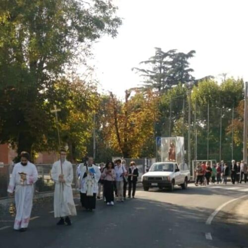 “SANTA MARIA DEL SESTO”: GRANDE SUCCESSO DELLA FESTA PATRONALE DEDICATA ALLA VERGINE DEL ROSARIO, FRA CELEBRAZIONI E INIZIATIVE TRADIZIONALI PER FAMIGLIE E BAMBINI