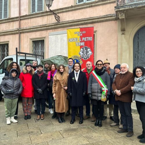 DONAZIONE DEL LIONS & LEO CLUB CASTEL SAN PIETRO: UN FURGONE DI GENERI ALIMENTARI PER I BISOGNOSI DI CARITAS PARROCCHIALE CASTEL SAN PIETRO TERME E OSTERIA GRANDE